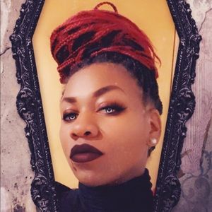 Meet your Posher, Naomi